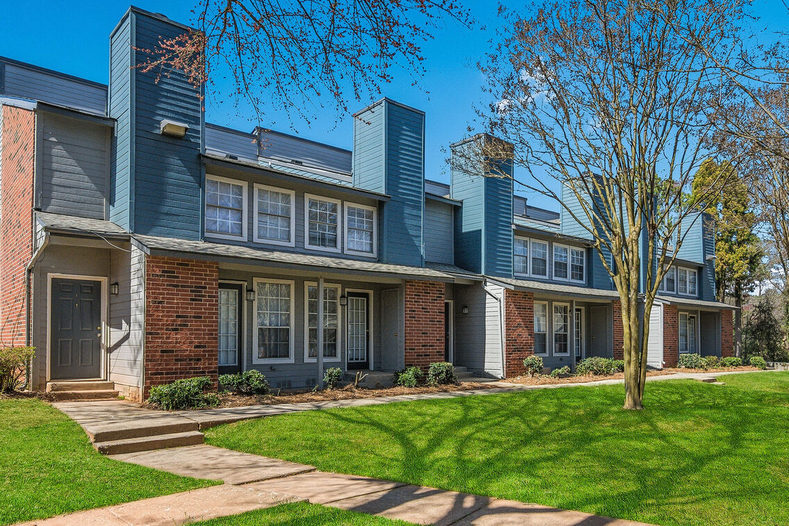 Peppertree Apartments Image 1