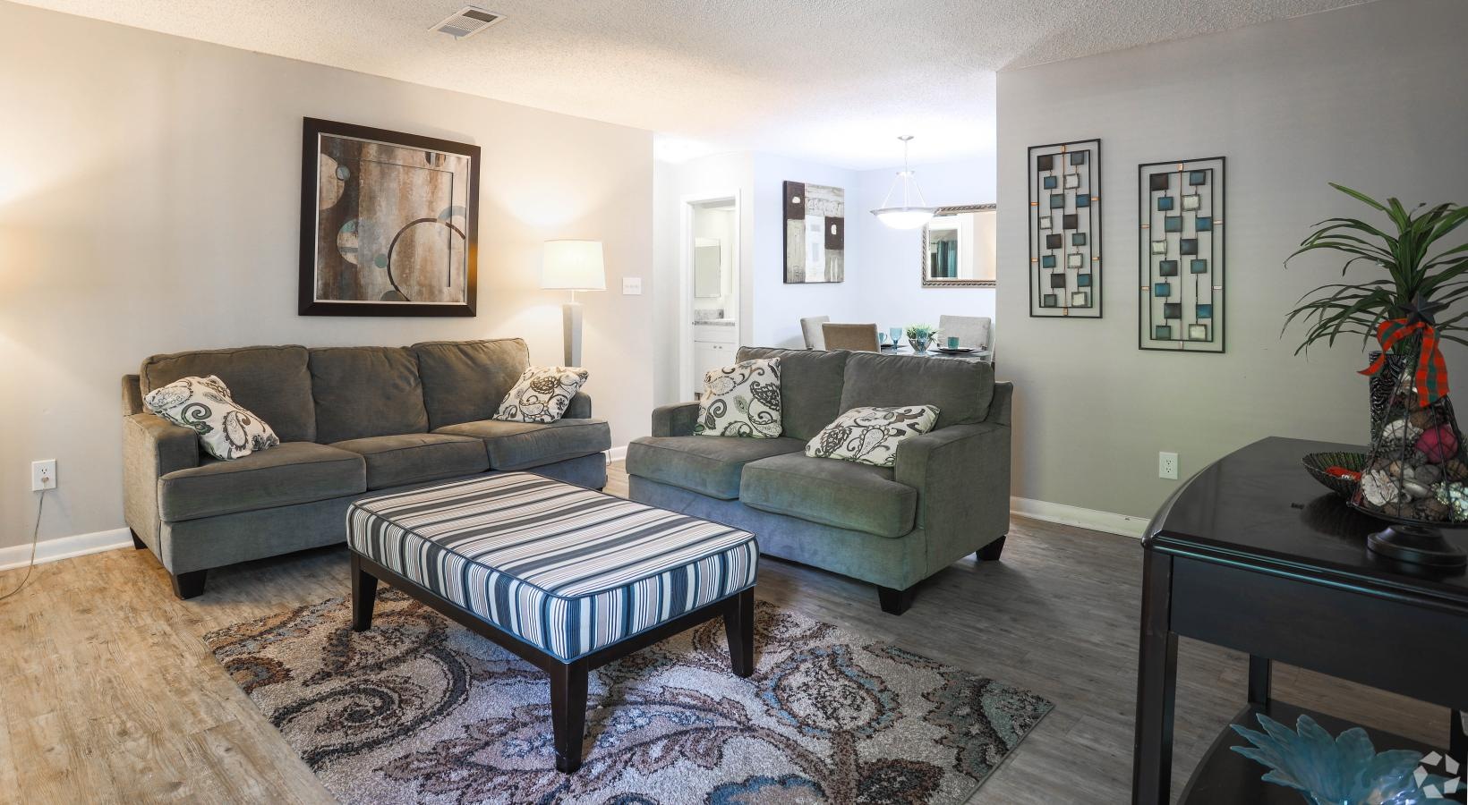 Valley Brook Crossing Image 6