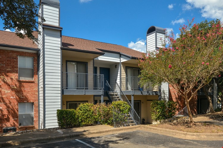 Centennial Place Image 2