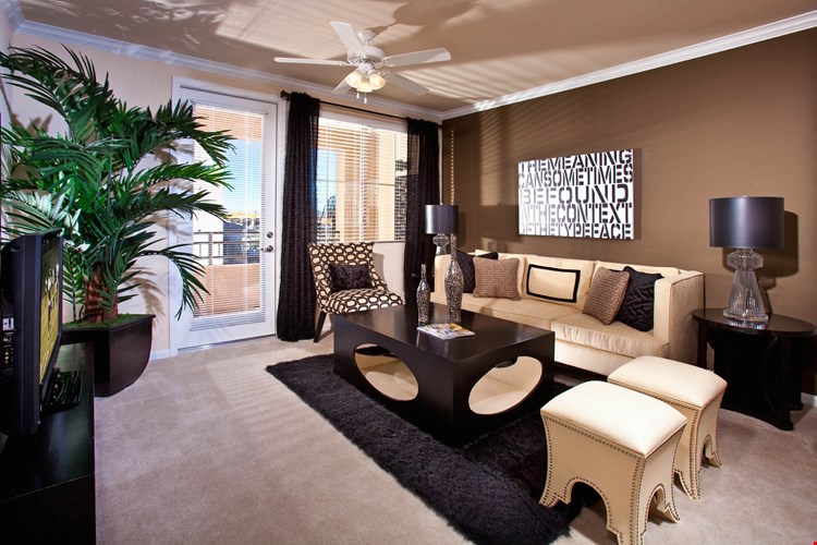 Mountain Gate Image 14