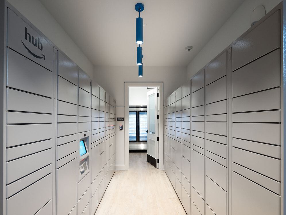 Amazon package lockers for convenient 24/7 delivery and pickup