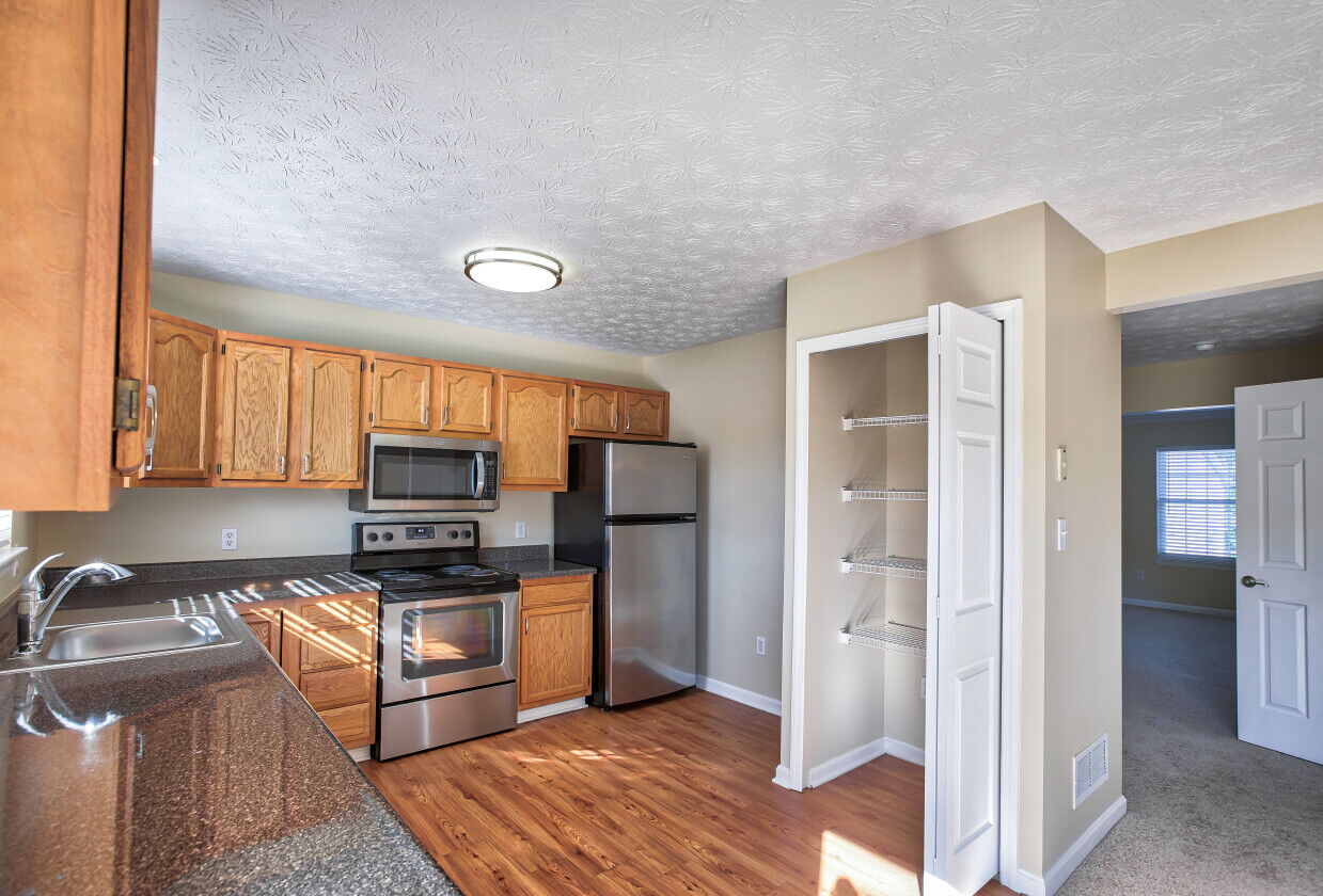 Village of Amesbury Image 7