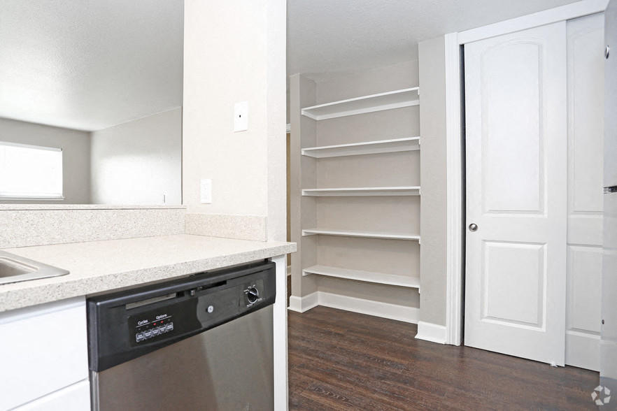 Summerhill Terrace Apartments Image 56