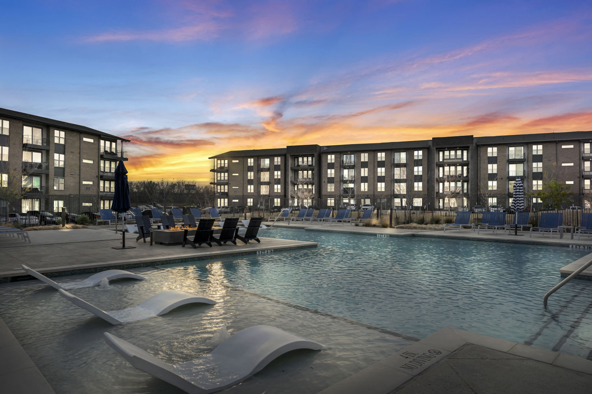 Axis Grand Crossing Image 63