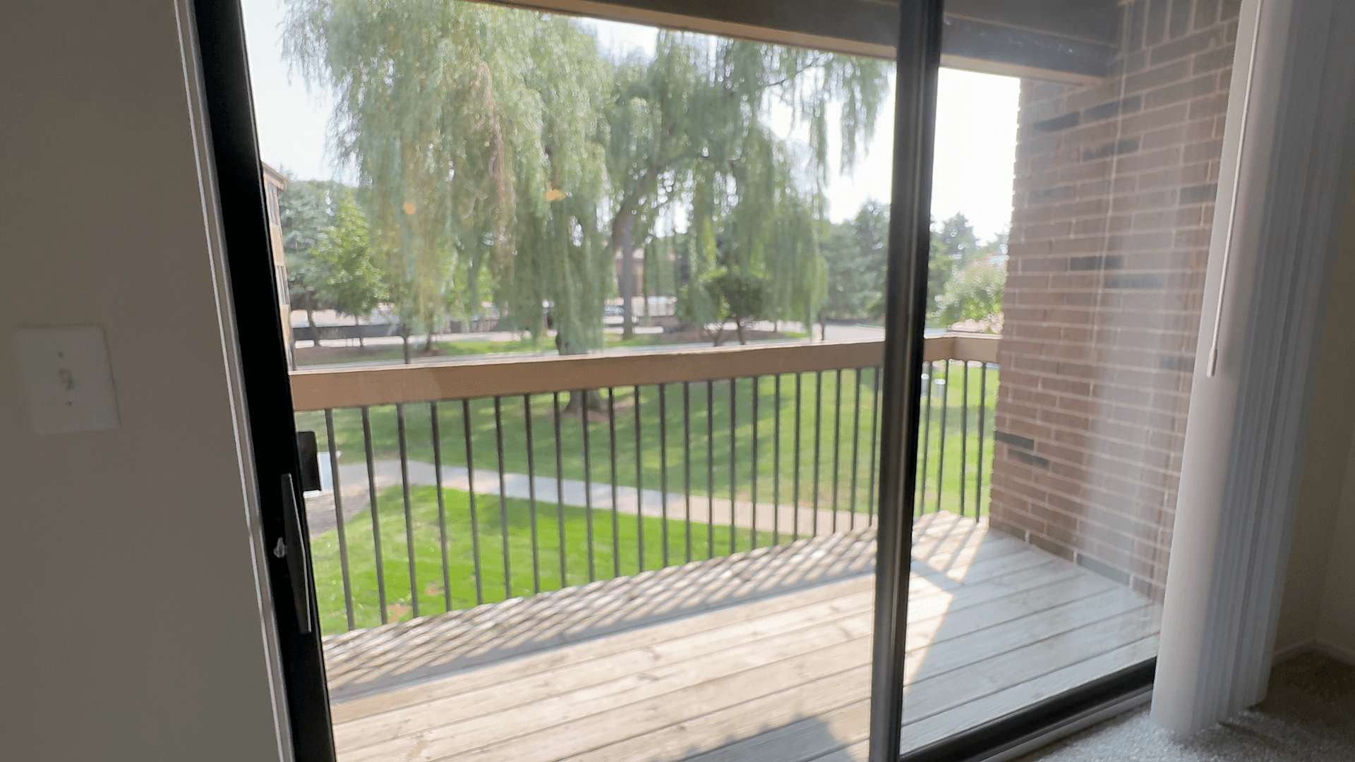 Lakeside Village Apartments Image 71