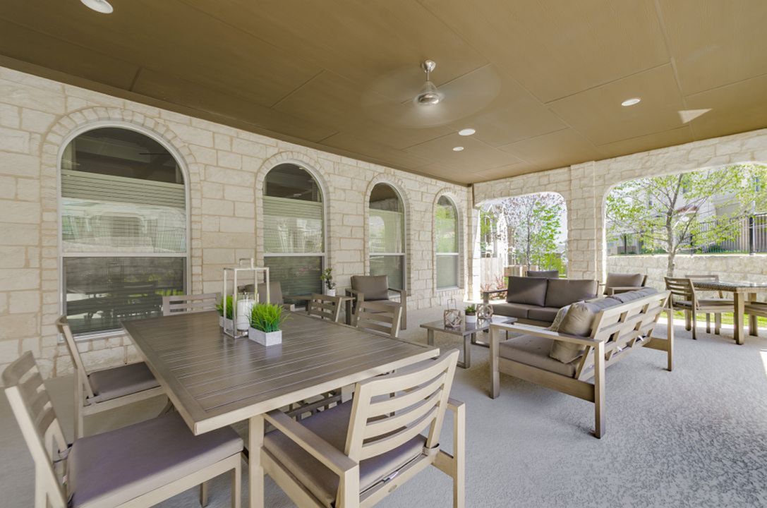 Berkshire Lakeway  Image 45