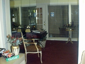 Lincoln Court Image 6