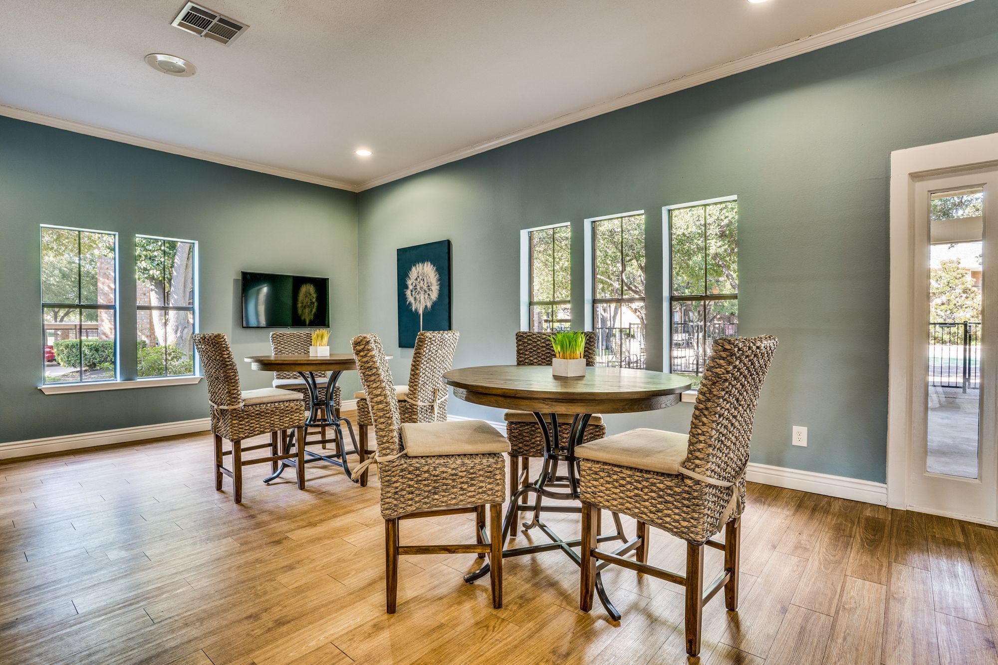 Cottages at Tulane Image 10