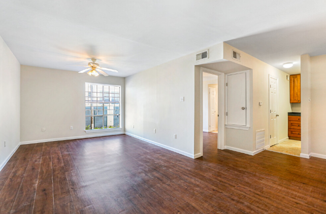 Sailboat Bay Image 12