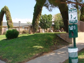 La Plaza Apartments Image 2