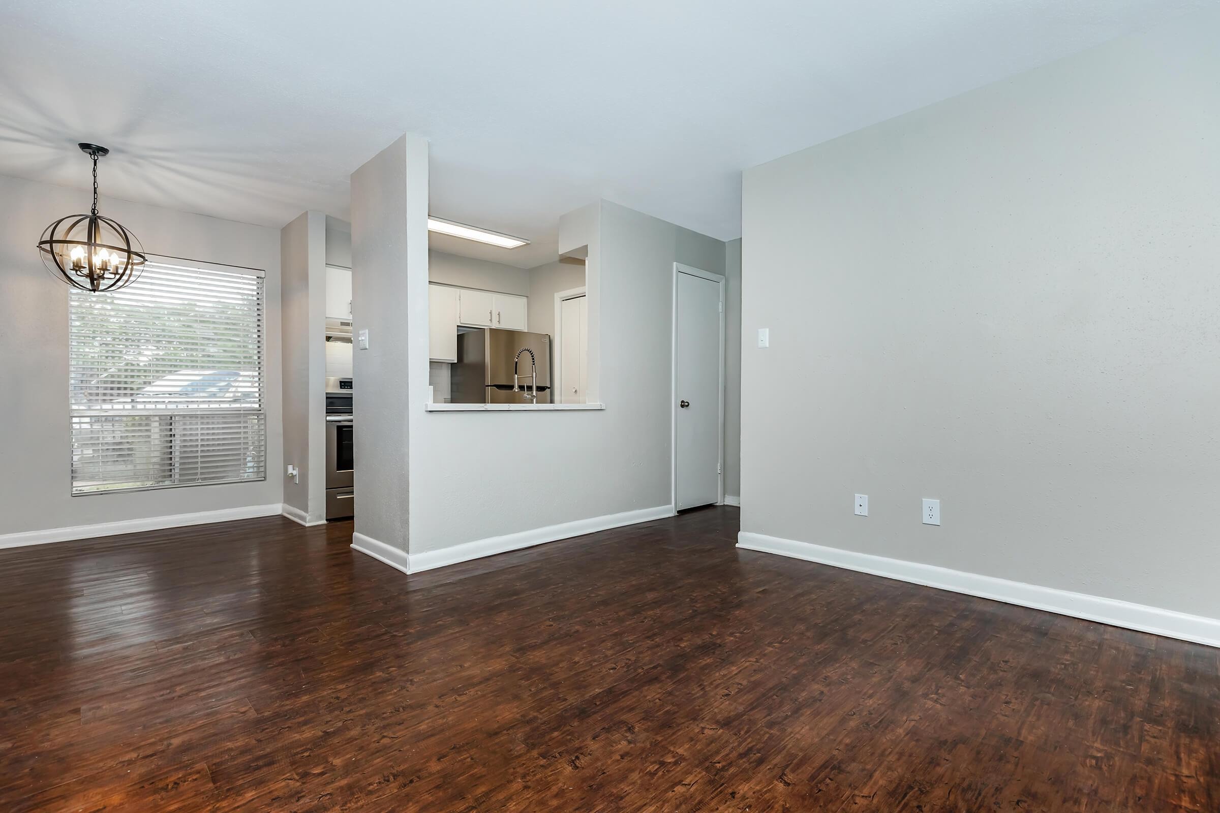 Newport at Clear Lake Image 6