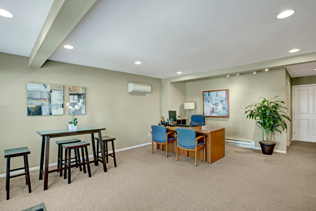 Brookstone at Edgewater Image 24