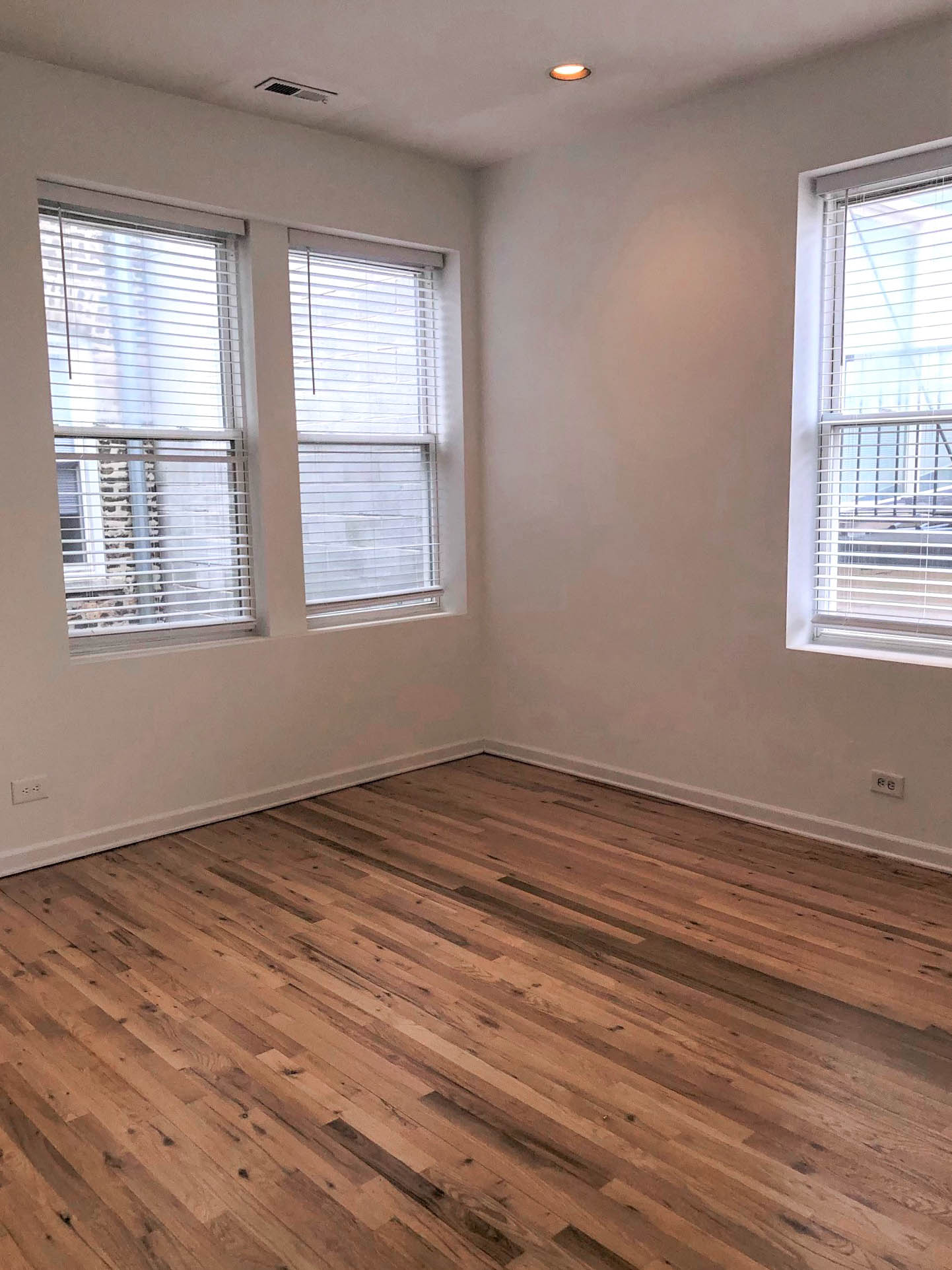 2450 N. Southport Image 26