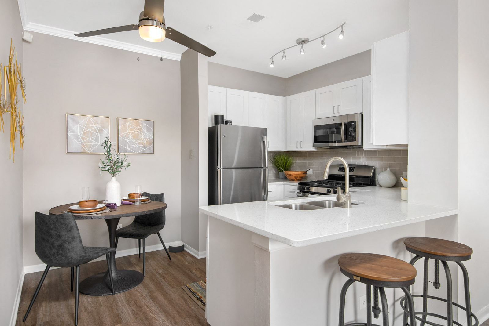 803 Corday at Naperville Image 22