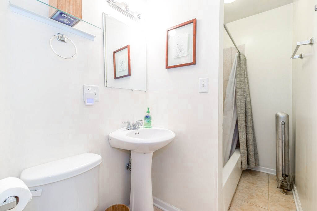 3912-28 N. Pine Grove Image 9