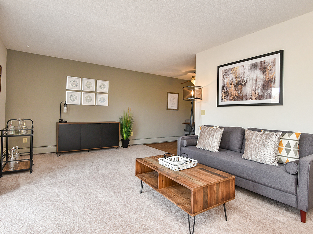 Lancaster Village Apartments Image 4