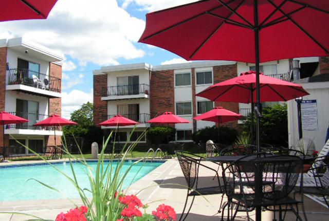 New Orleans Court Apartments and Townhomes Image 4