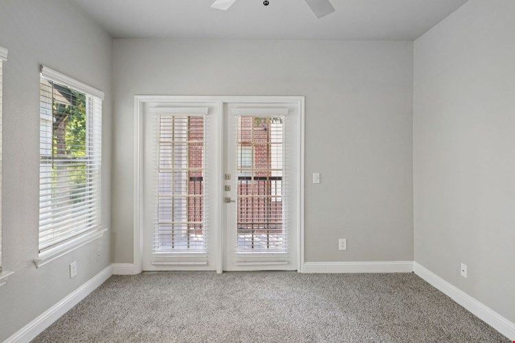 Larkin Apartment Homes Image 89