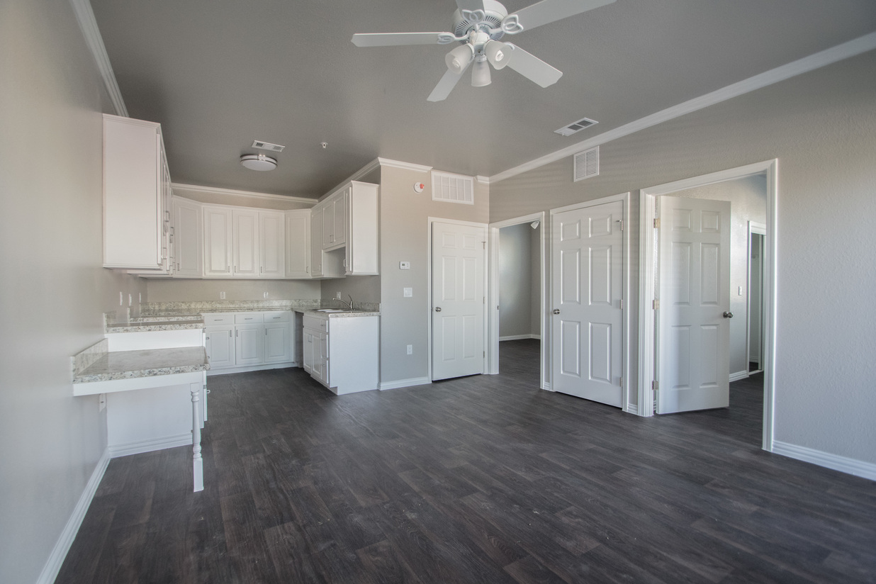 Hunters Court Image 4