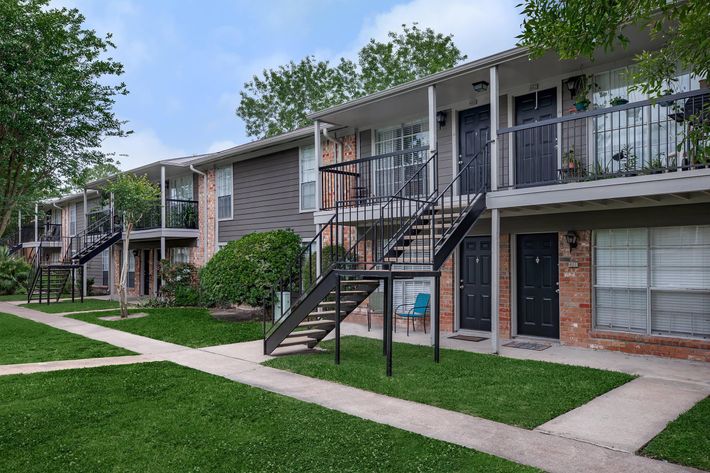 Salem Village Image 2