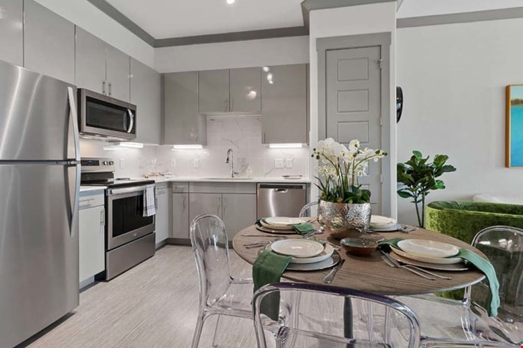 Reveal Skyline Image 27