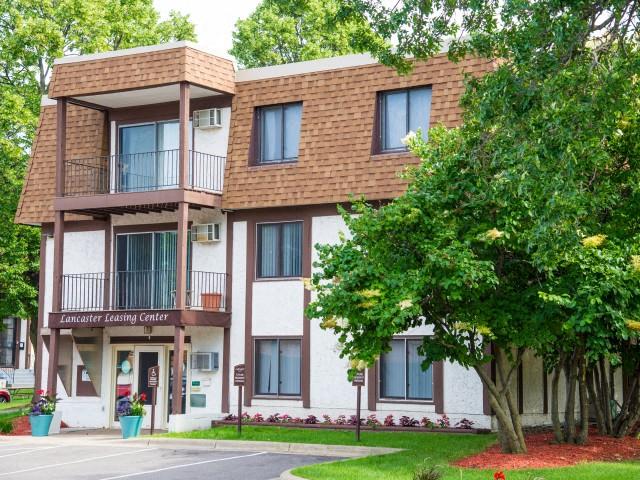 Lancaster Village Apartments Image 41