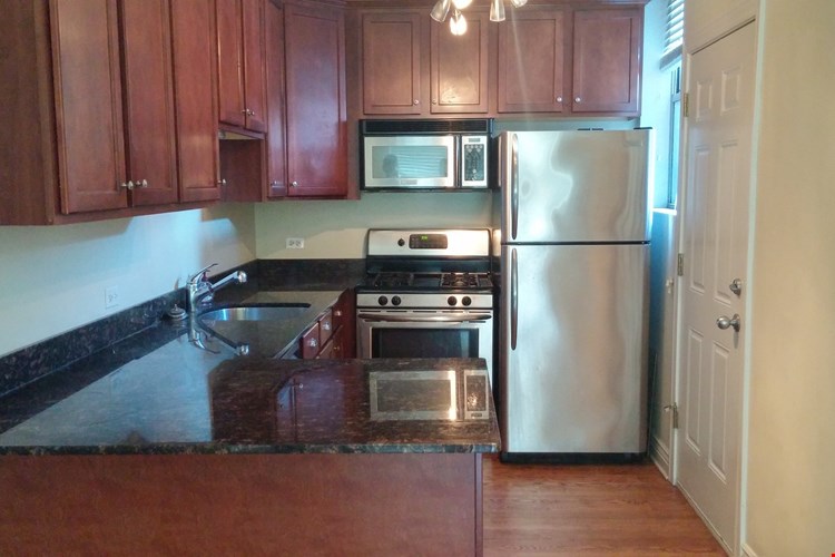 1210-16 W. Waveland Image 24