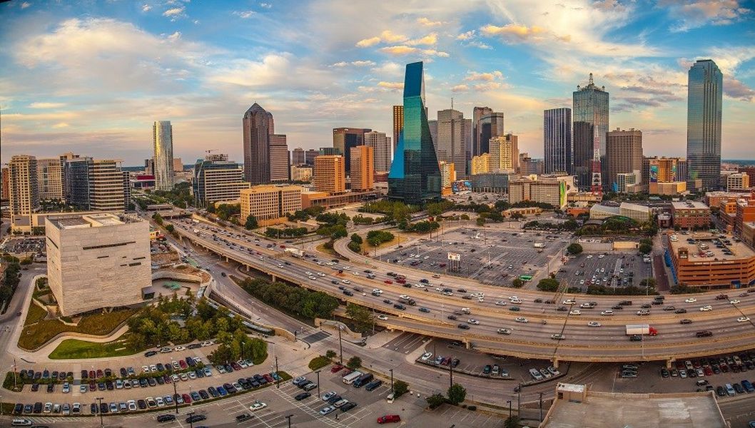 SkyHouse Dallas Image 5