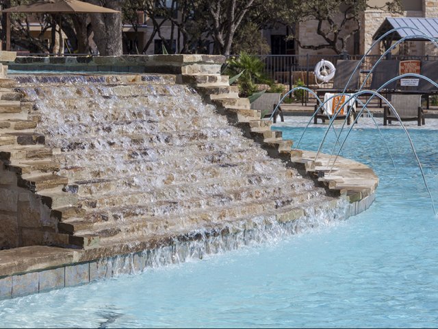 Platinum Shavano Oaks Apartments Image 23