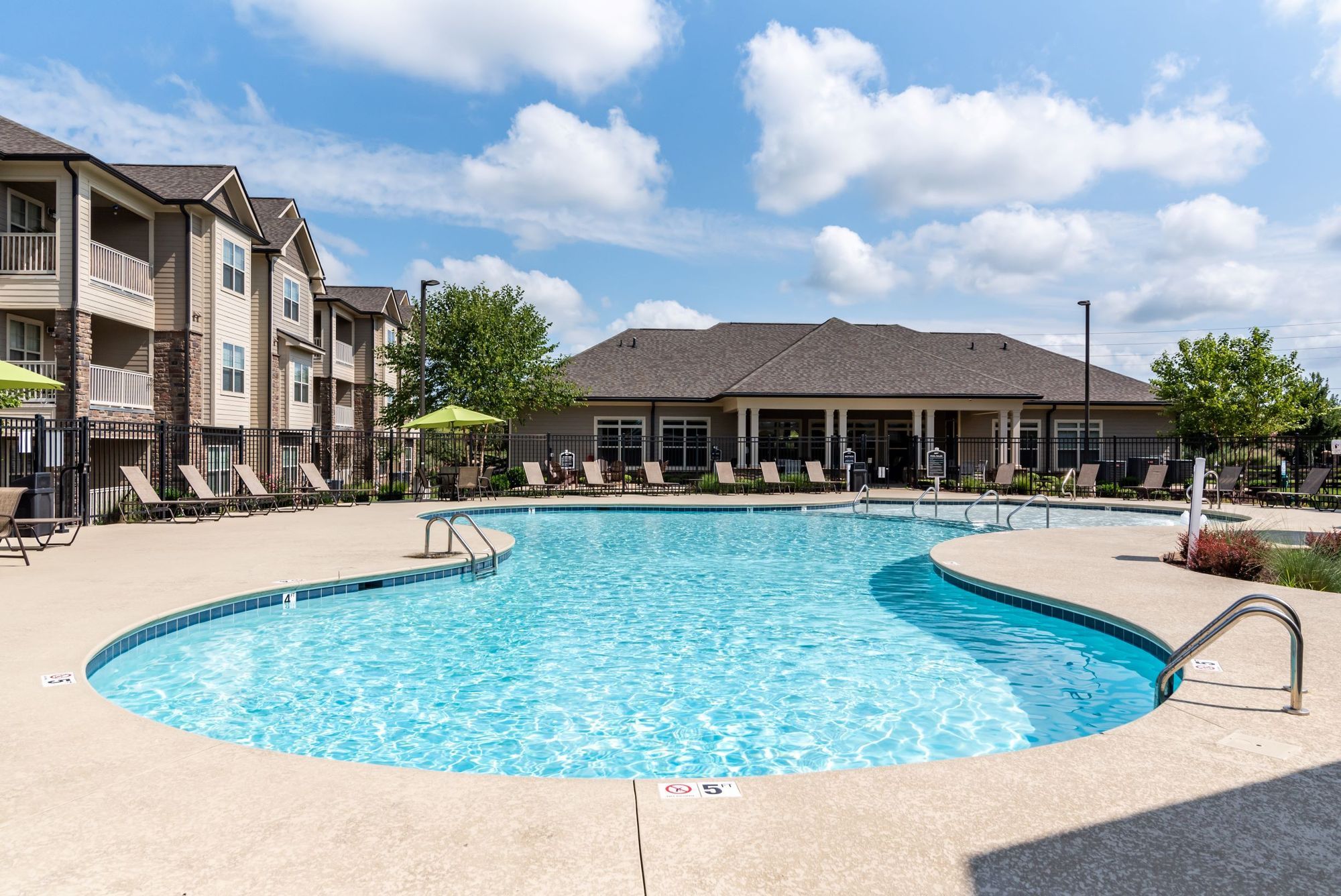 Commonwealth at 31 Apartments Image 12