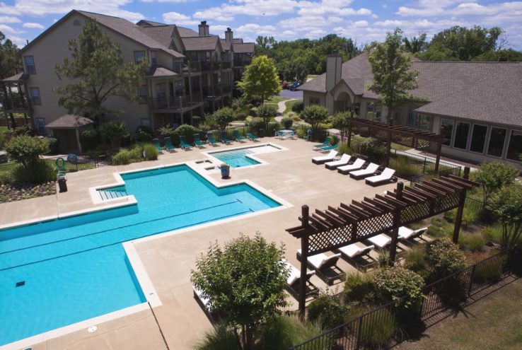 Crown Woods Image 11