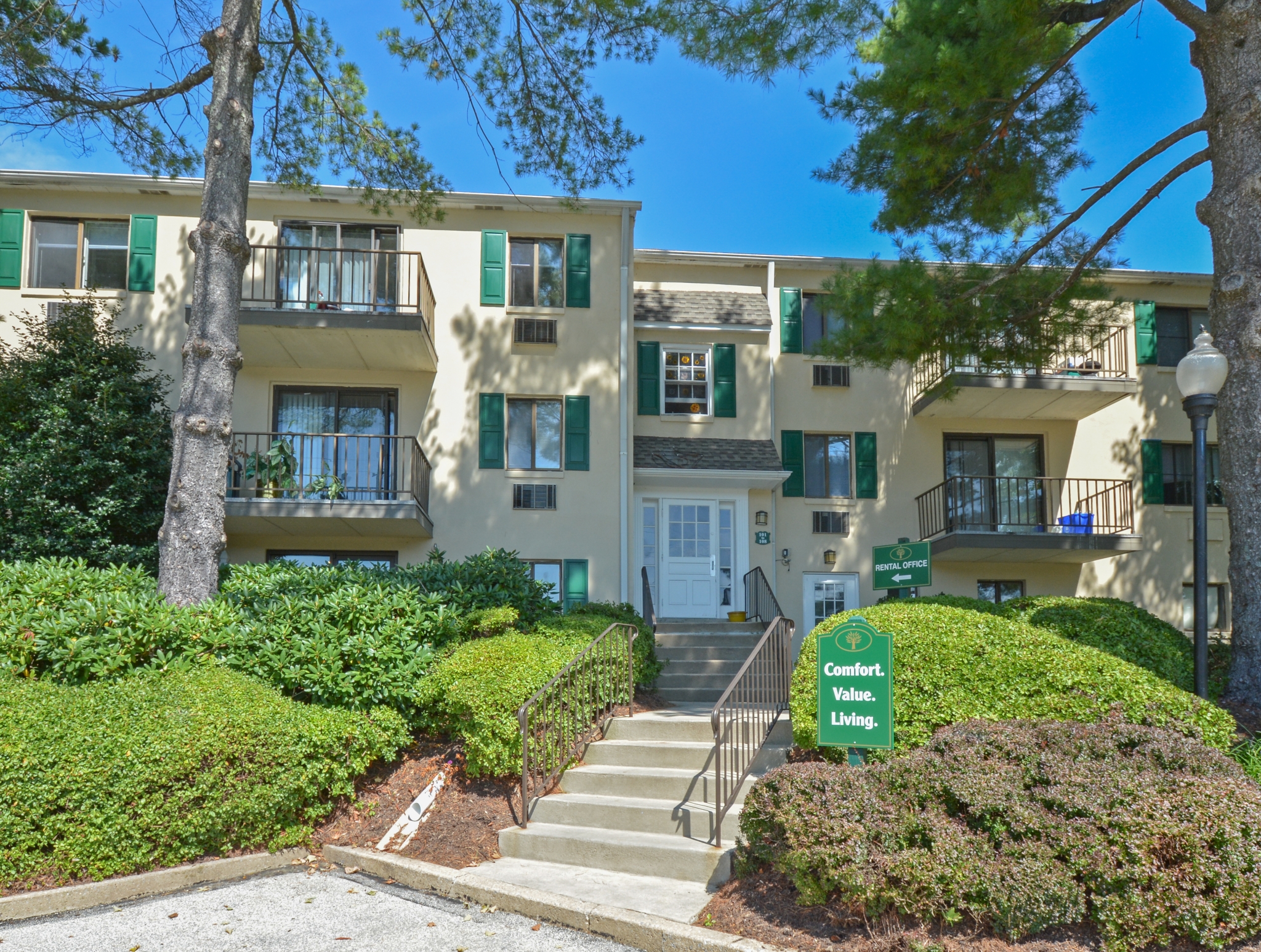 Norwood House Leasing Center