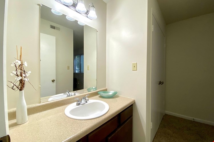 Woodview Terrace Image 5