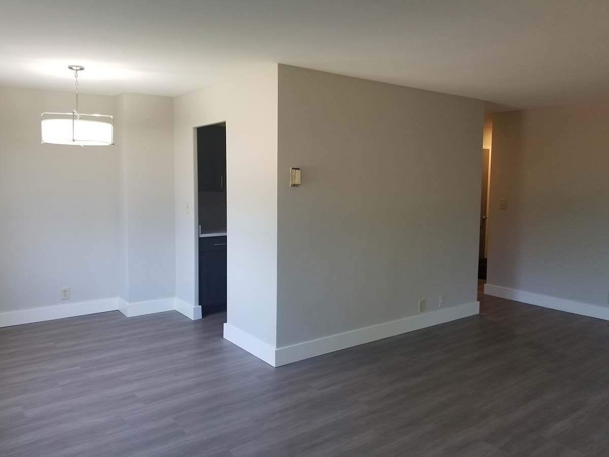 Waldorf Towers Apartments Image 12