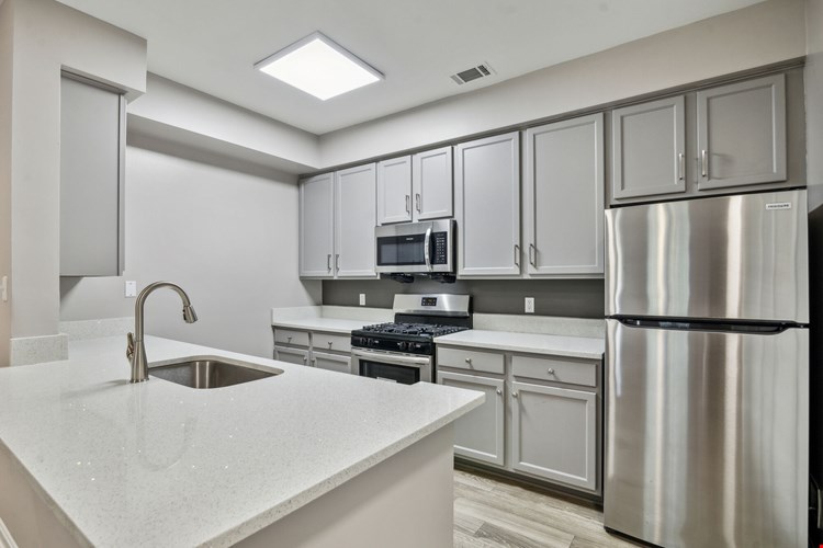 Riverside Station Image 10