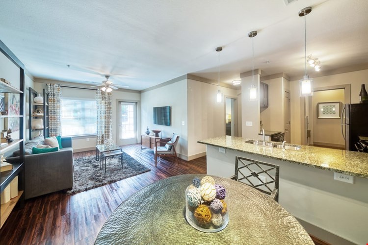 Oaks at Johns Creek Image 7