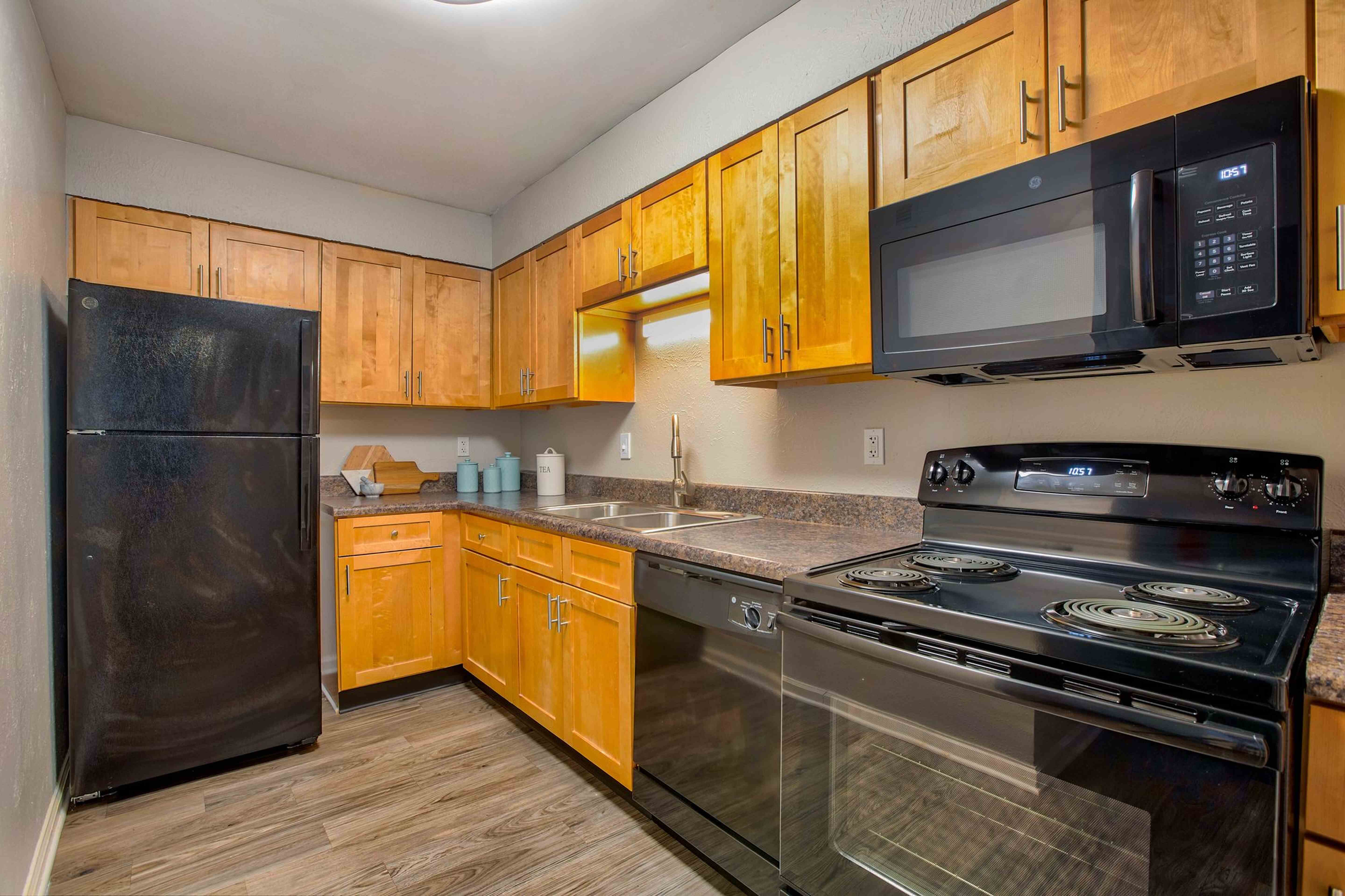 865 Bellevue Apartments Image 21