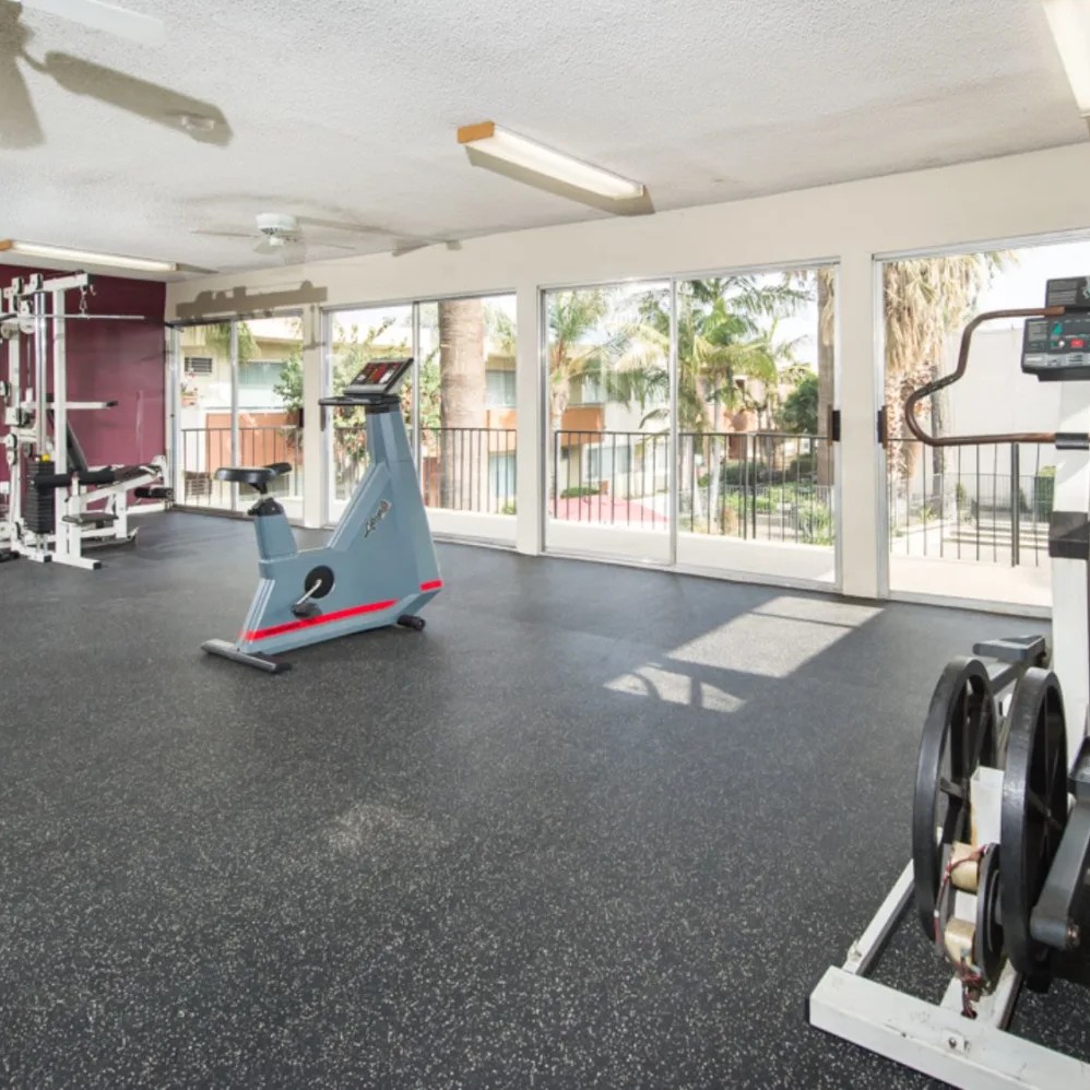 Las Palmas Apartments Image 4