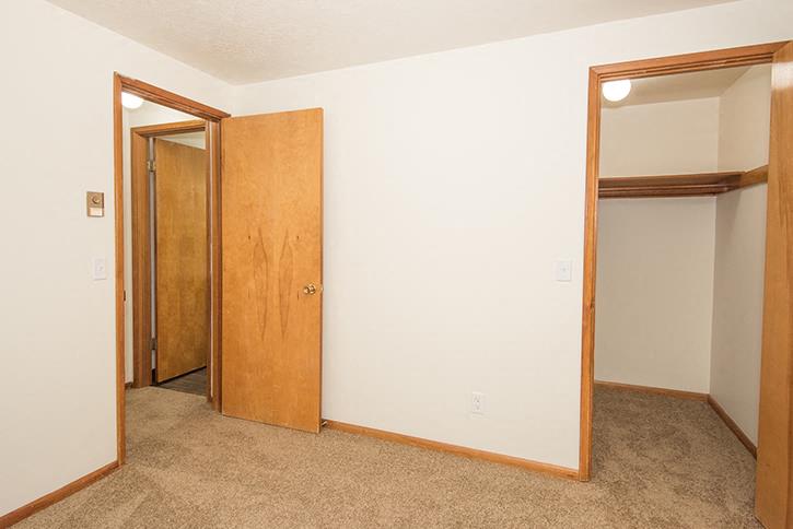 Royal Oaks Apartments Image 26