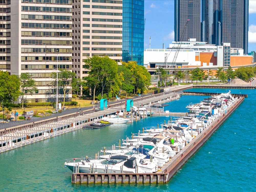 Riverfront Towers Image 3