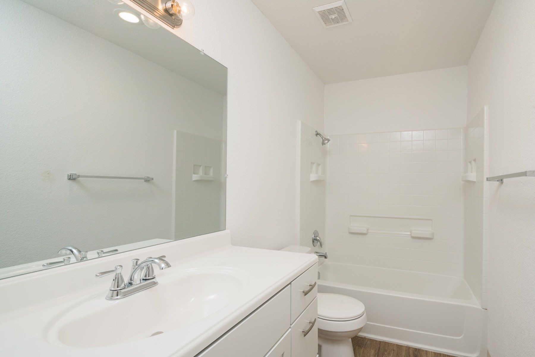 La Pravada Valle Poway Apartments Image 7