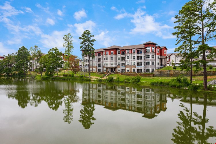 IMT Edgewater Image 9