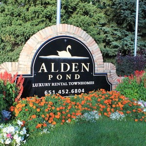 Alden Pond Townhome Apartments Image 1