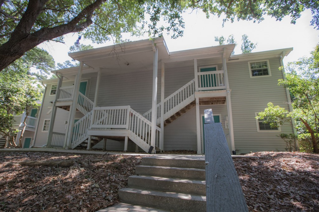 Bay Breeze Apartments Image 4