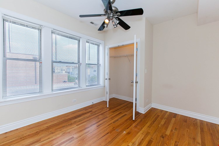 1210-16 W. Waveland Image 3
