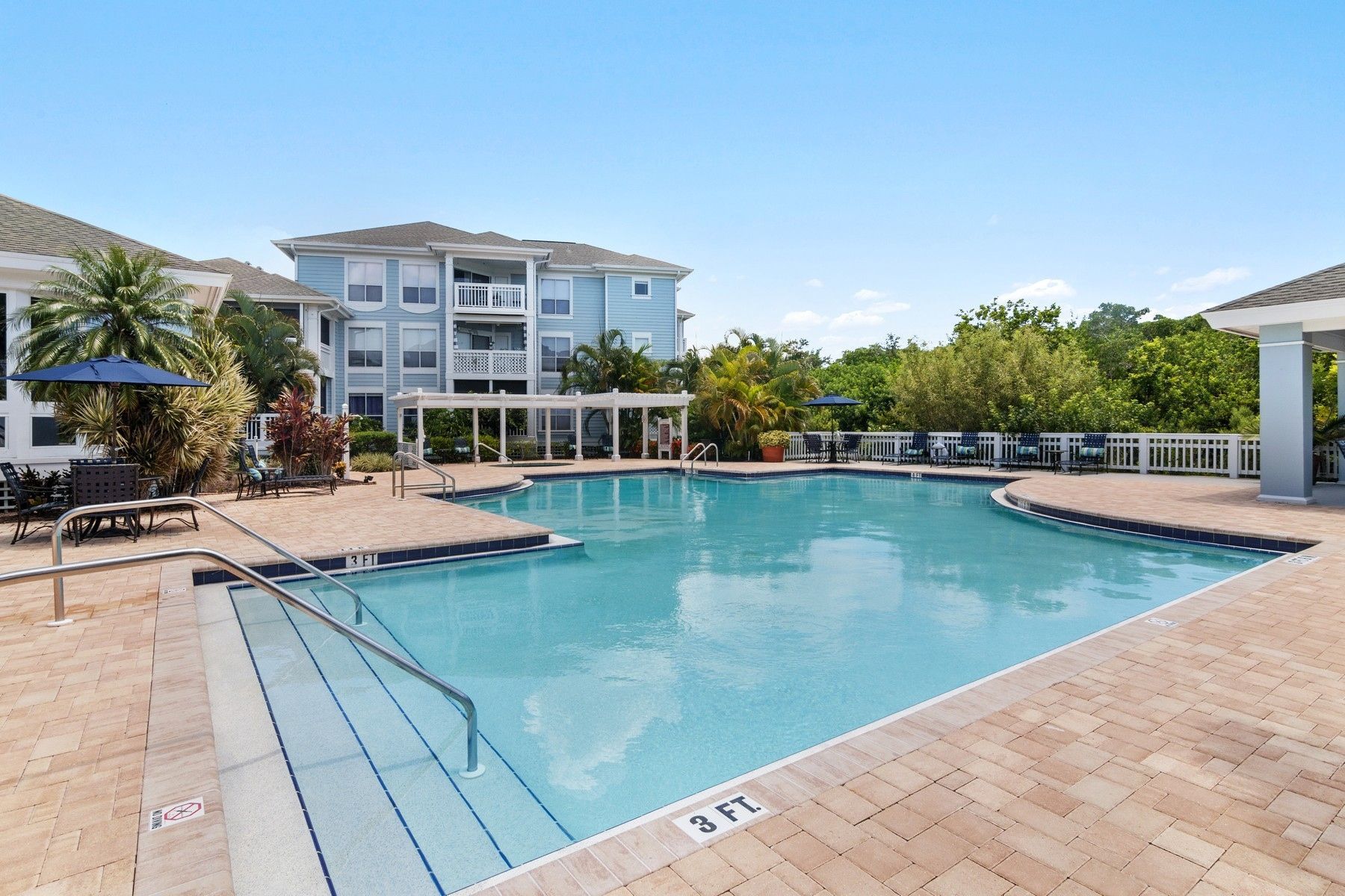 Arium Bristol Bay Image 1