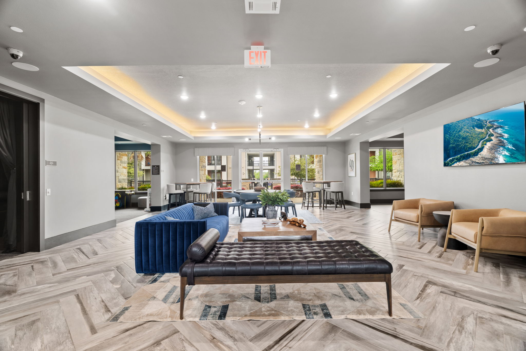 Axis Marketplace Image 14