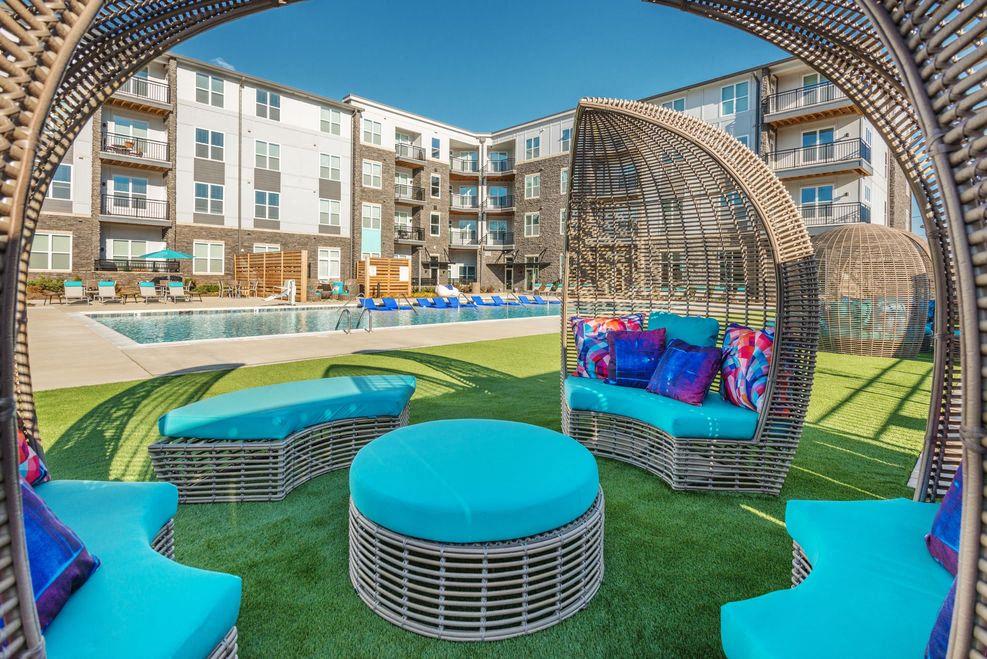 Blu at Northline Image 4