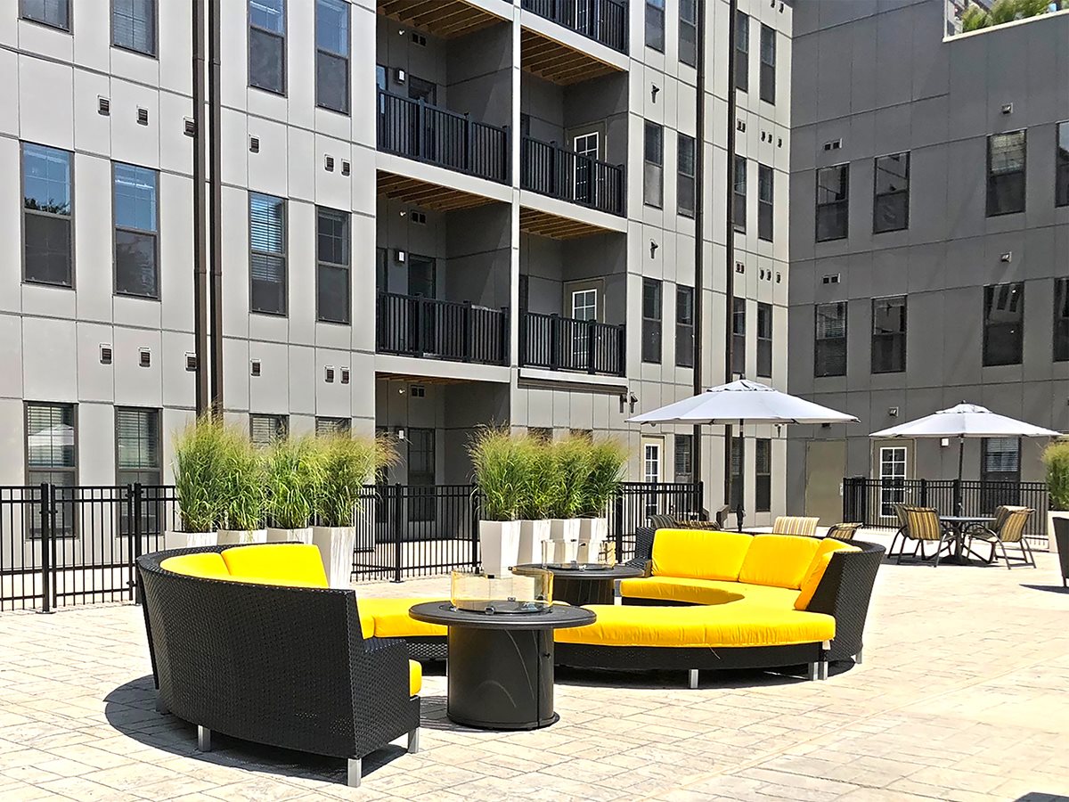 1400 Russell Apartments Image 1