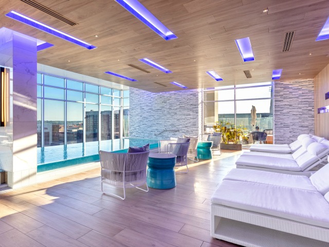 Two Light Luxury Apartments Image 12
